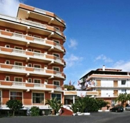 Hotel Casa Del Gourmet Siderno Buitenkant foto