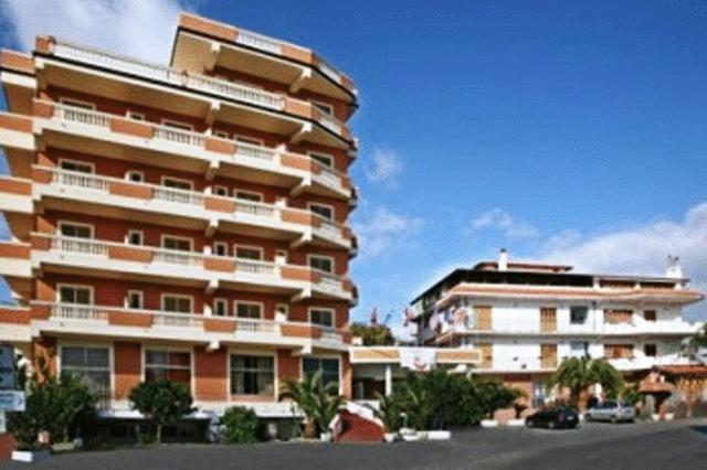 Hotel Casa Del Gourmet Siderno Buitenkant foto